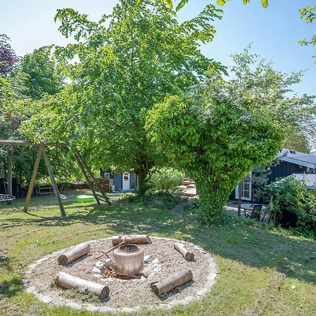 Pet Friendly In With House A Panoramic View